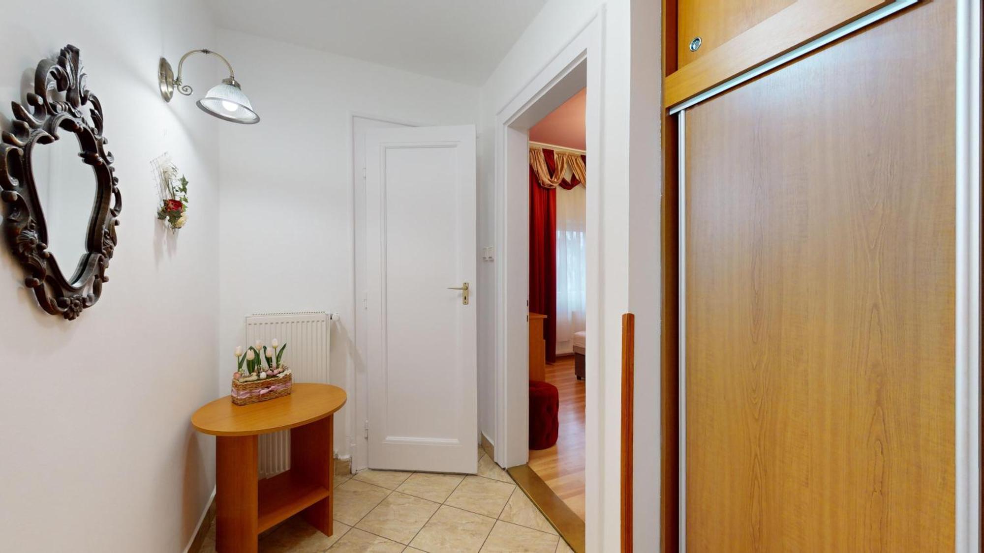 Herczeg Apartment Miskolc Ngoại thất bức ảnh