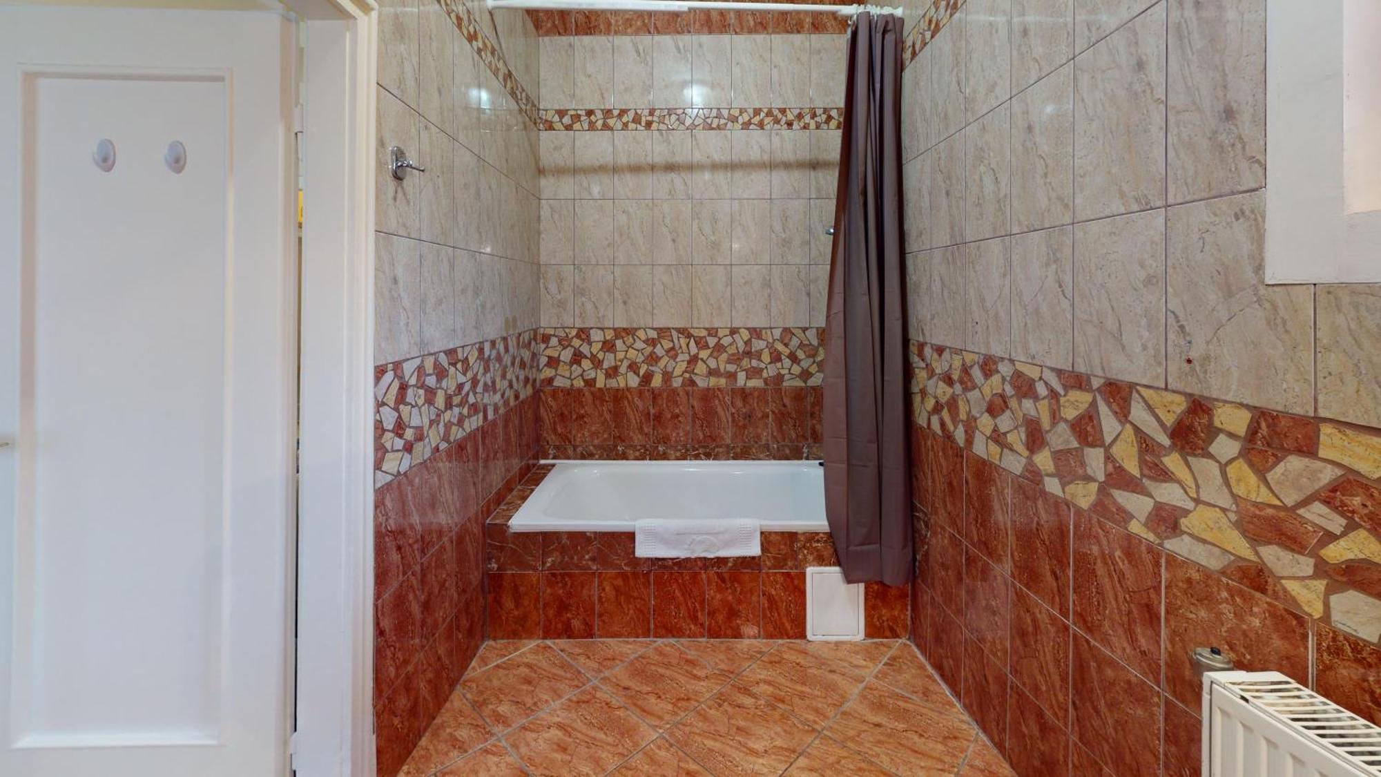 Herczeg Apartment Miskolc Ngoại thất bức ảnh