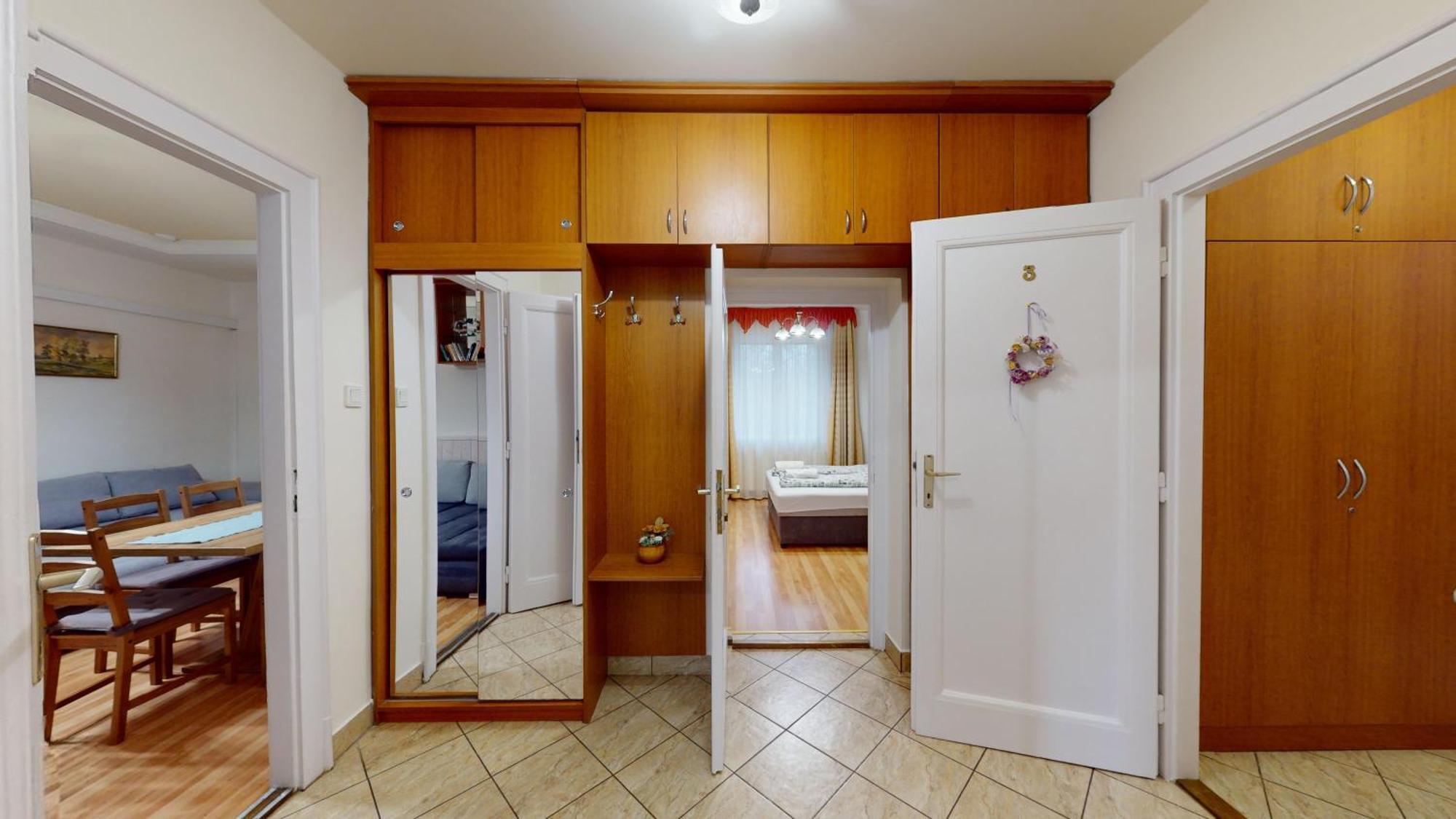 Herczeg Apartment Miskolc Ngoại thất bức ảnh