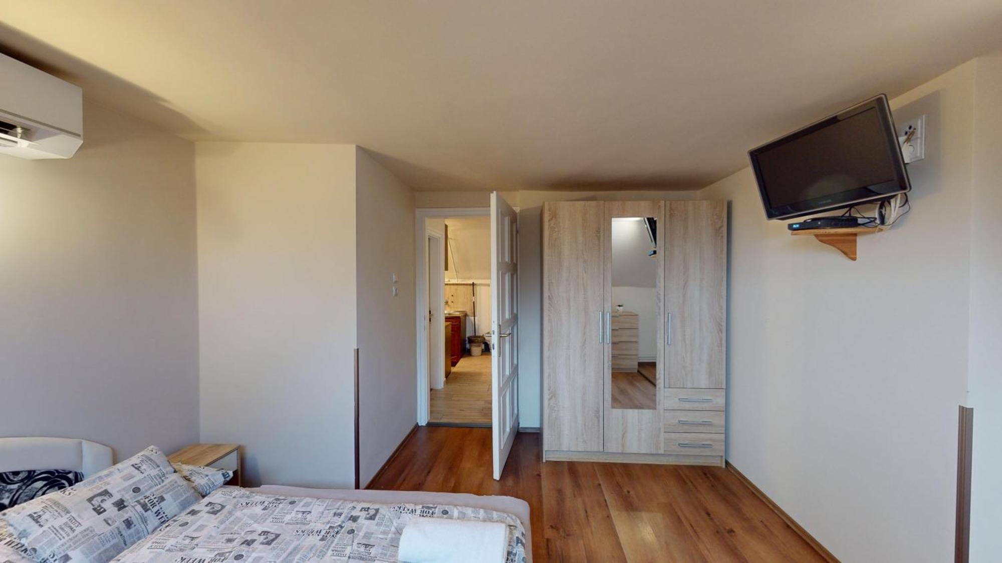 Herczeg Apartment Miskolc Ngoại thất bức ảnh