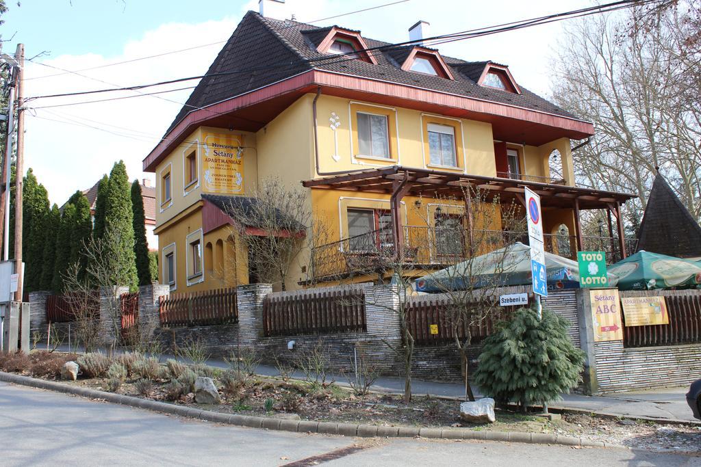 Herczeg Apartment Miskolc Ngoại thất bức ảnh