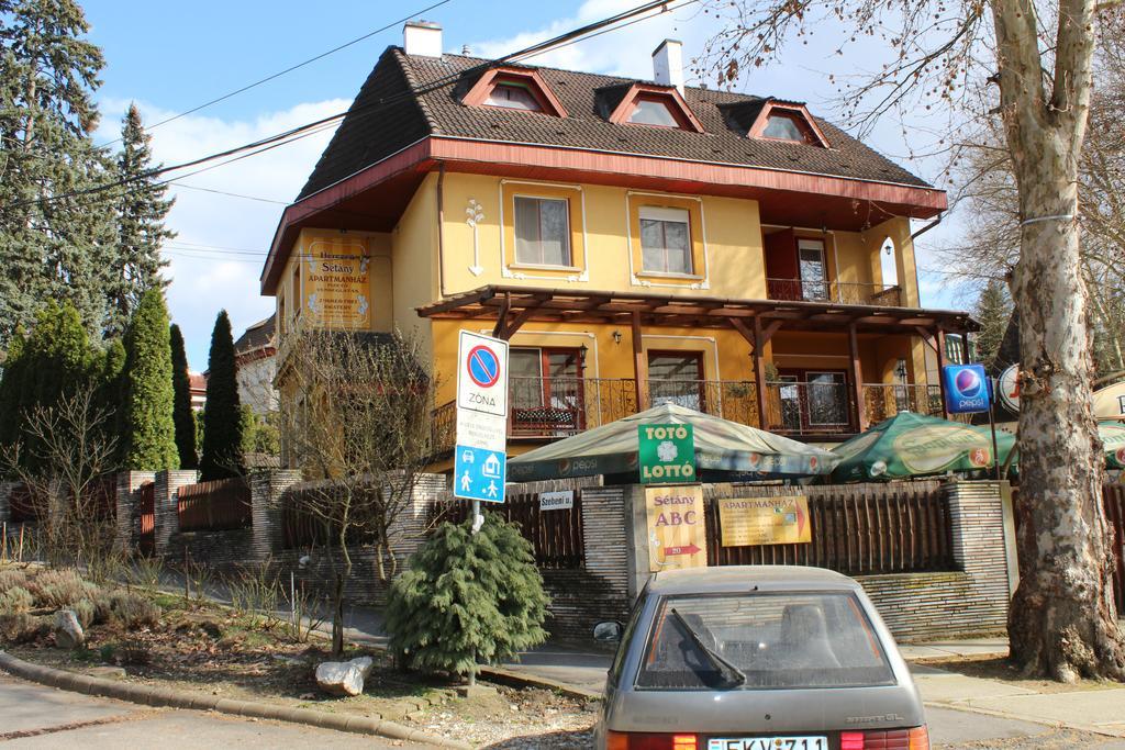 Herczeg Apartment Miskolc Ngoại thất bức ảnh